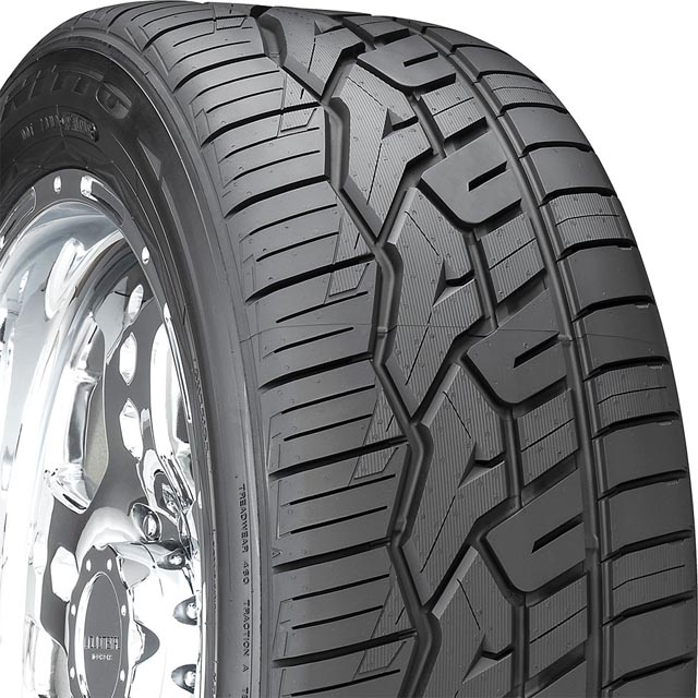 P265/40R22 Nitto NT420V